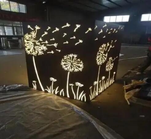 福鼎耐候钢灯箱